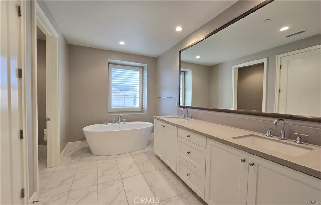 MLS #OC25274284 image #14