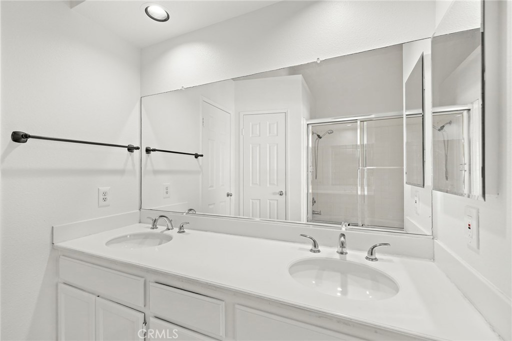 MLS #OC25274304 image #13