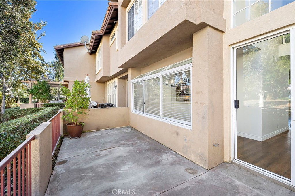 MLS #OC25274304 image #17