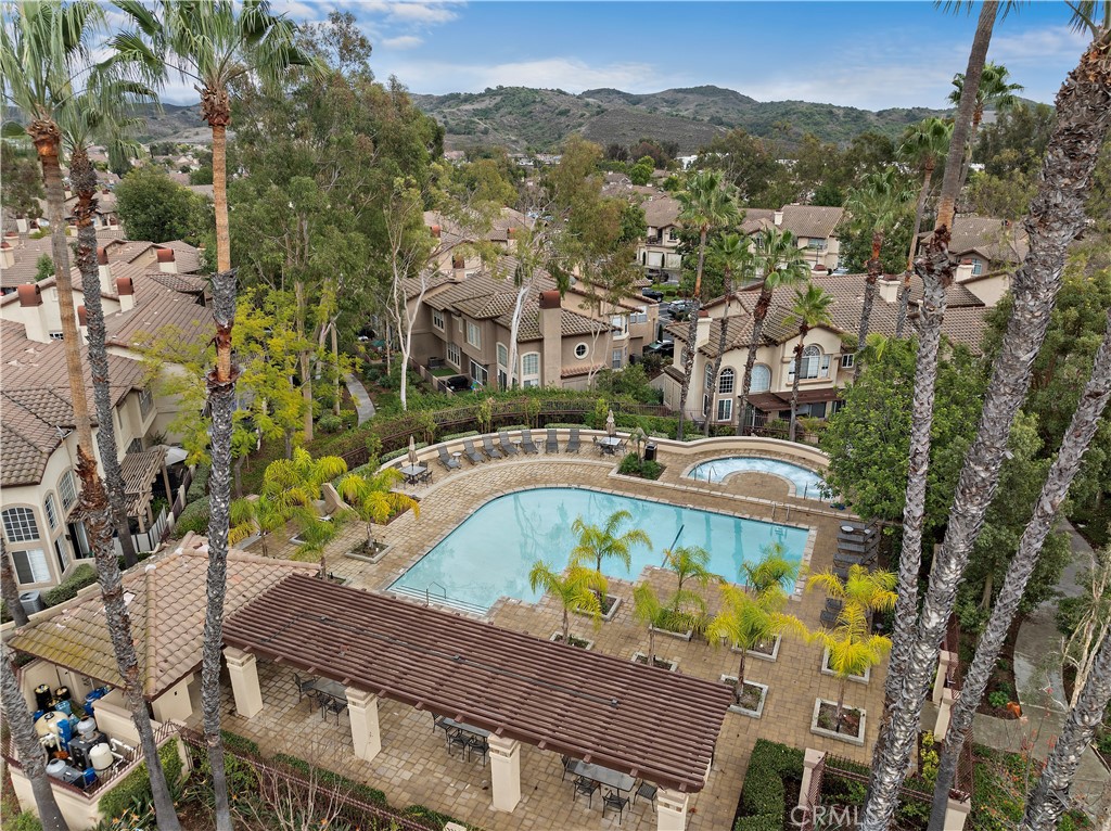 MLS #OC25274304 image #21