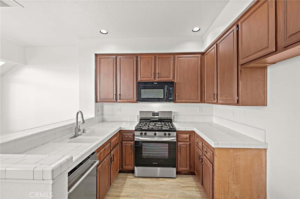 MLS #OC25274304 image #7