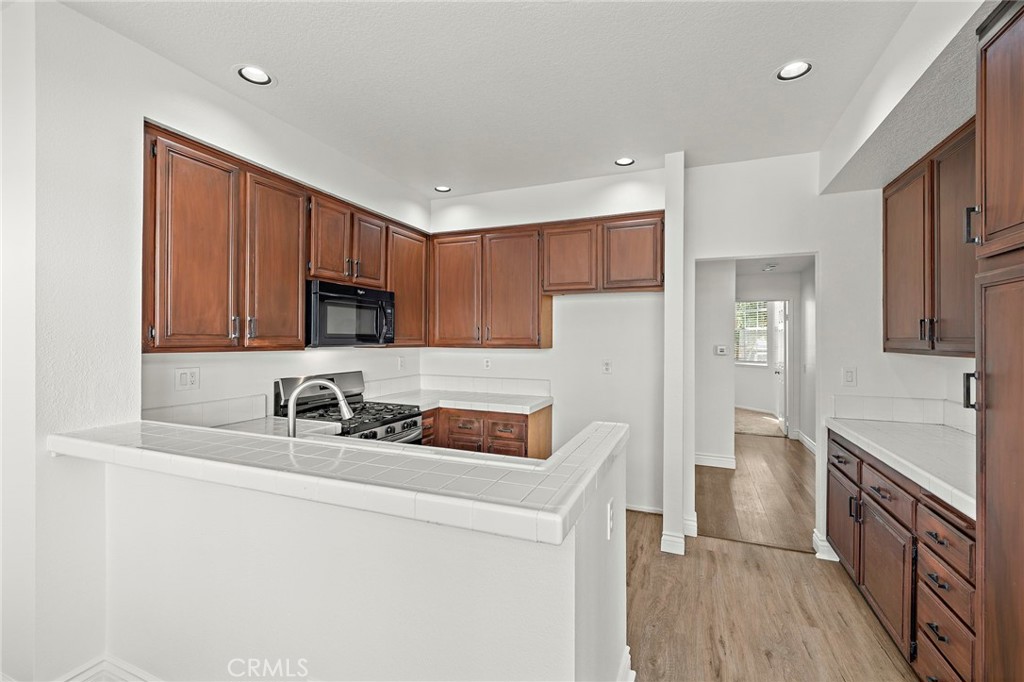 MLS #OC25274304 image #8