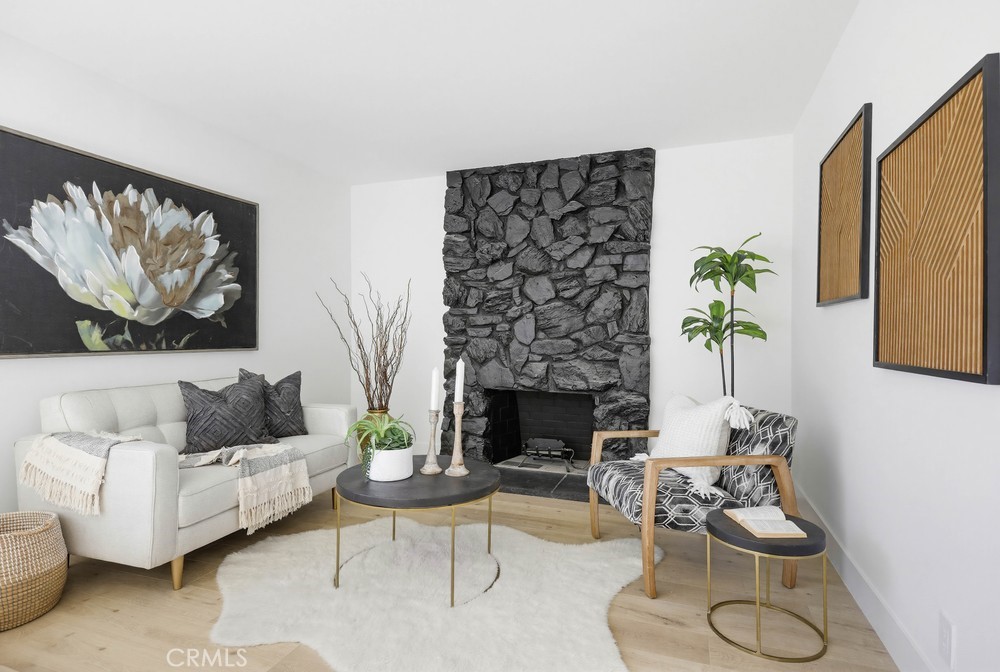 MLS #OC25274331 image #11