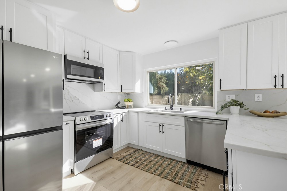 MLS #OC25274331 image #18