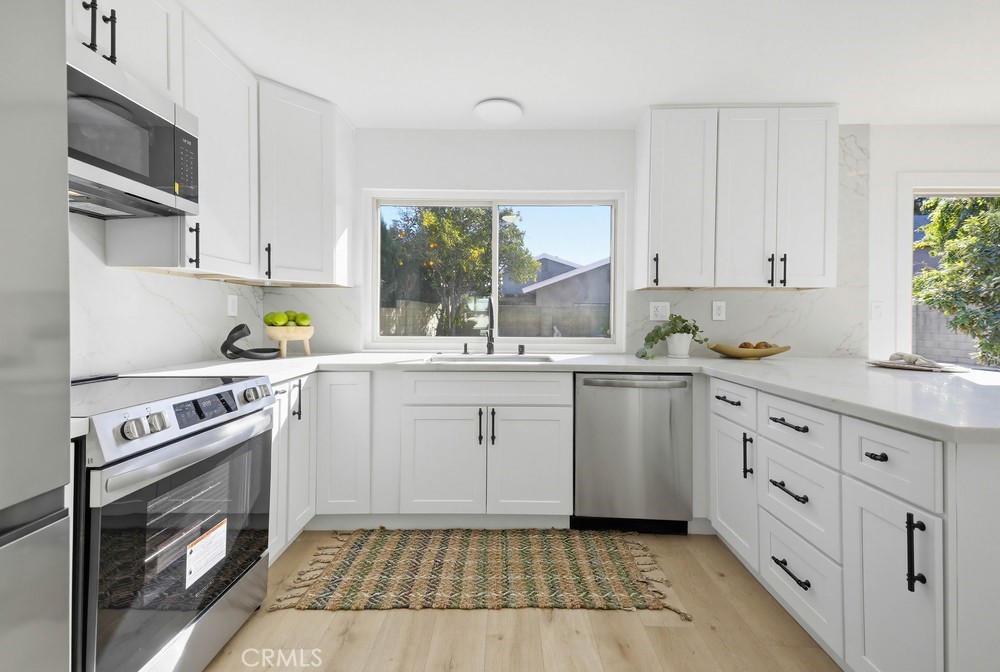 MLS #OC25274331 image #19