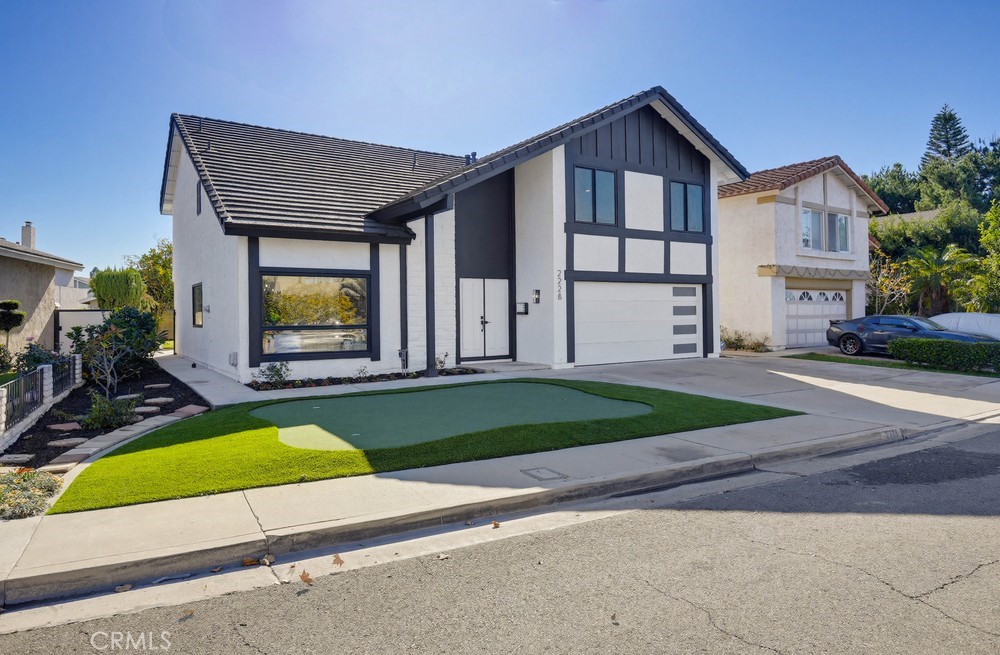 MLS #OC25274331 image #2