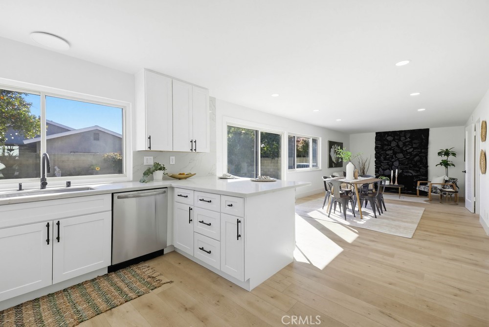 MLS #OC25274331 image #21