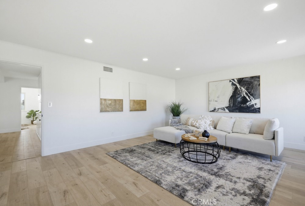 MLS #OC25274331 image #28