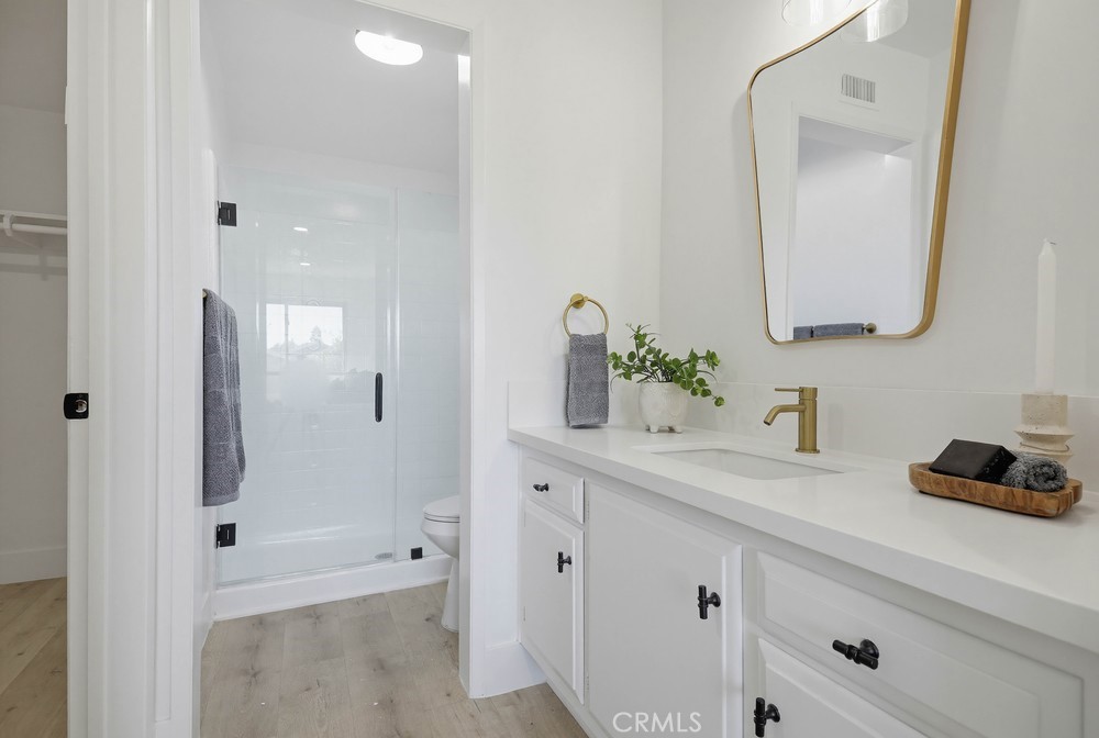 MLS #OC25274331 image #31