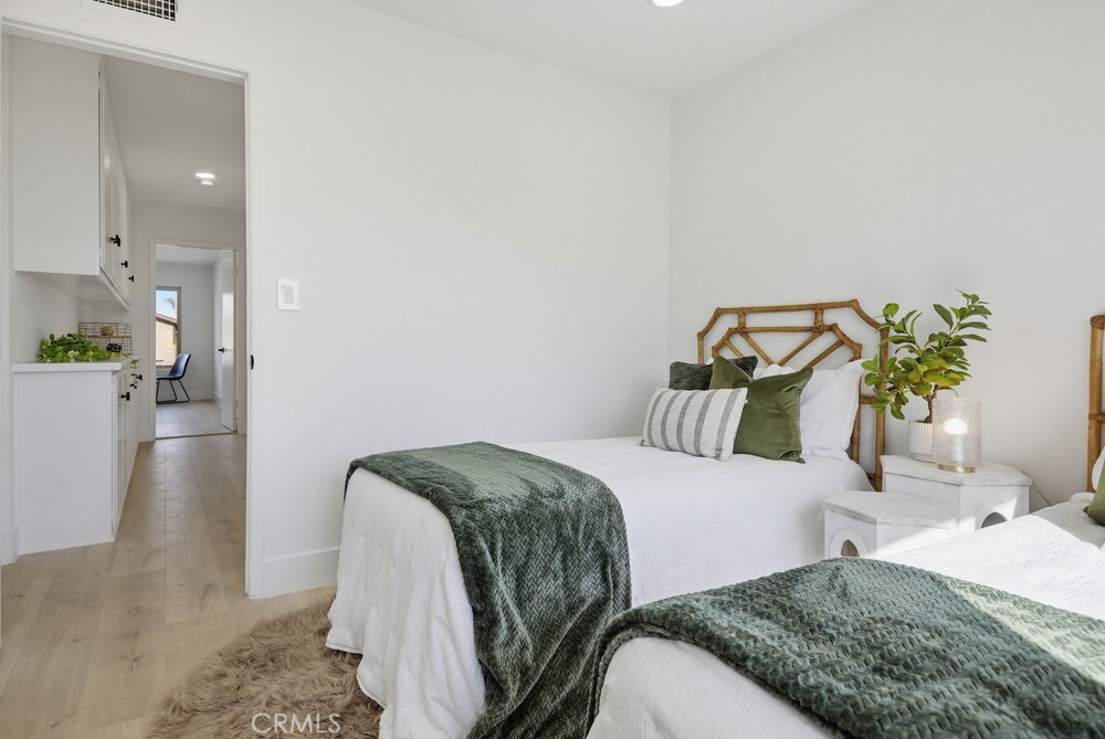 MLS #OC25274331 image #36