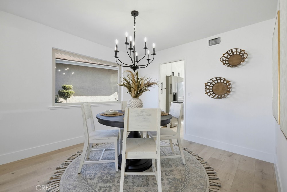 MLS #OC25274331 image #9