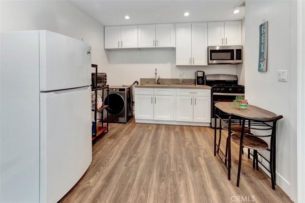 MLS #OC25274334 image #2