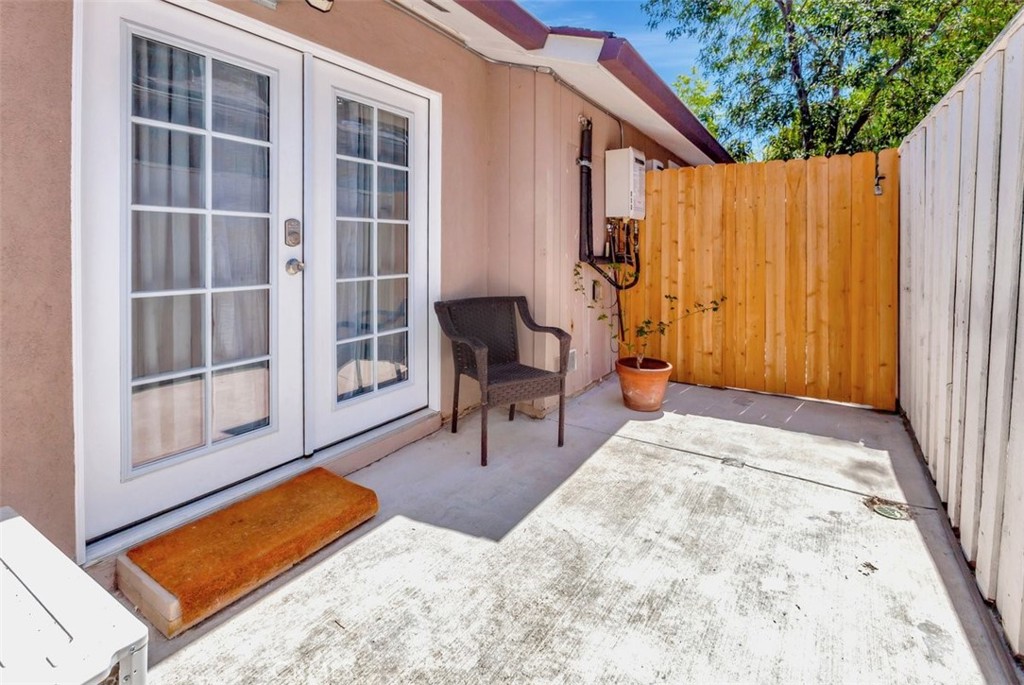 MLS #OC25274394 image #1