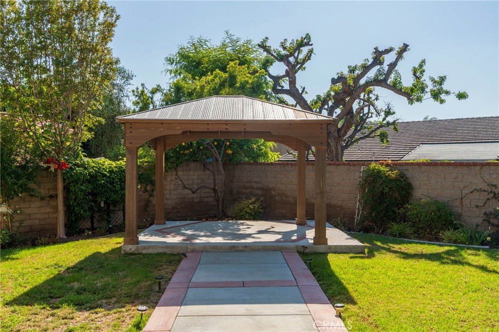 MLS #OC25274442 image #8