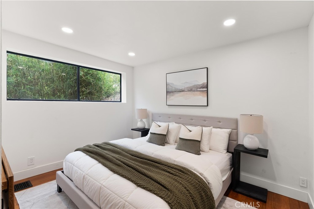 MLS #OC25274473 image #12