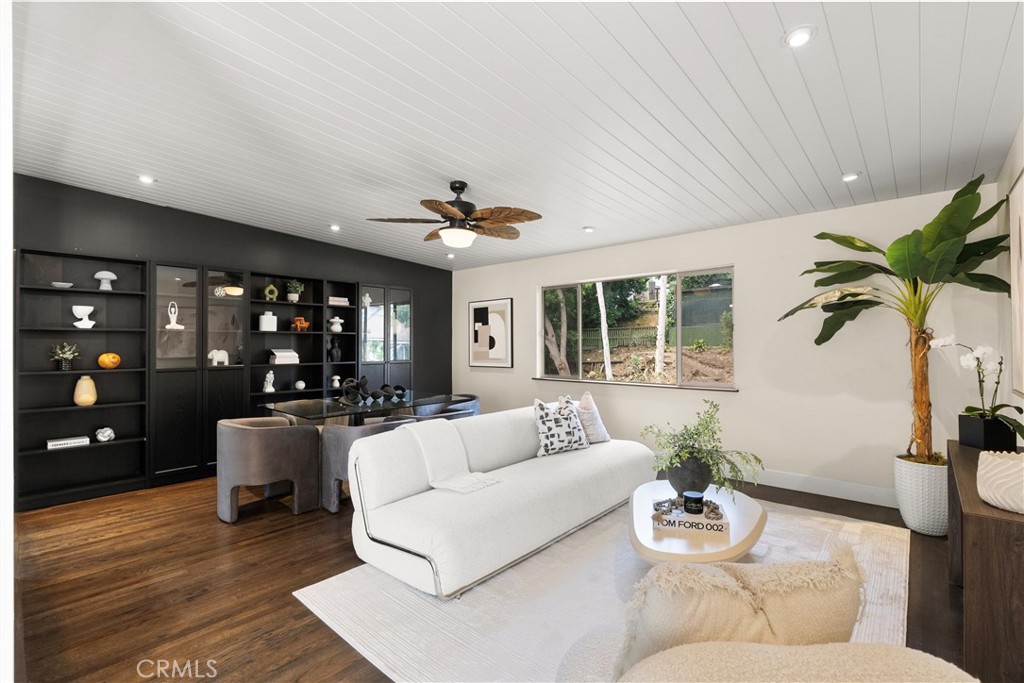 MLS #OC25274473 image #17