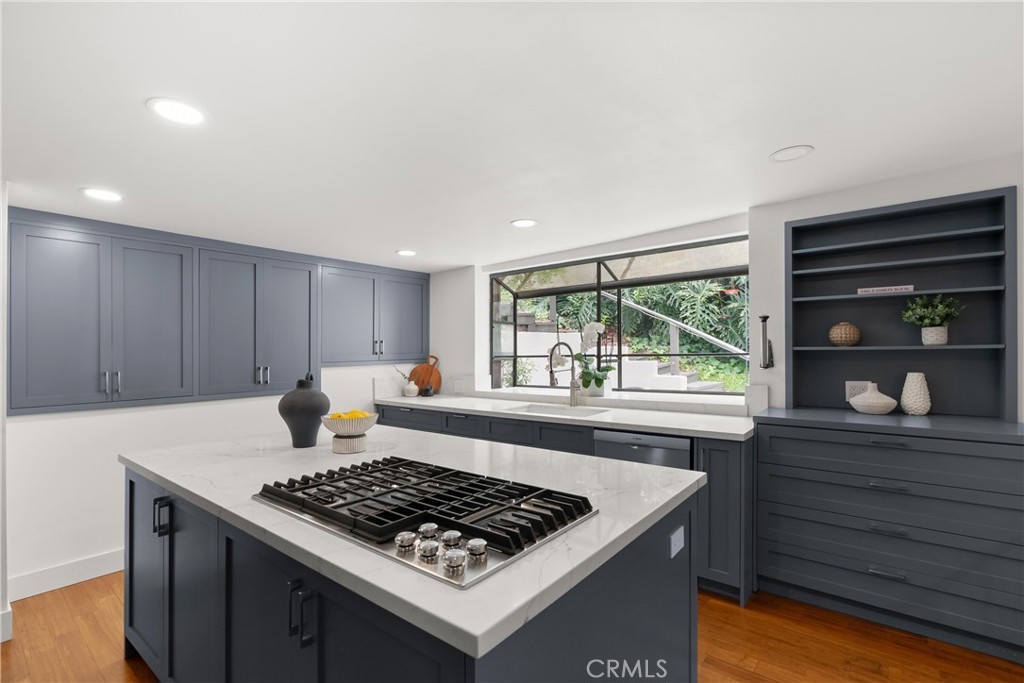 MLS #OC25274473 image #5