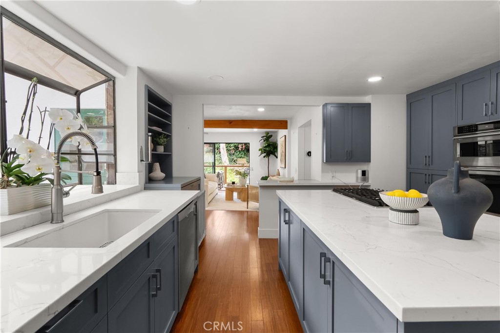 MLS #OC25274473 image #6