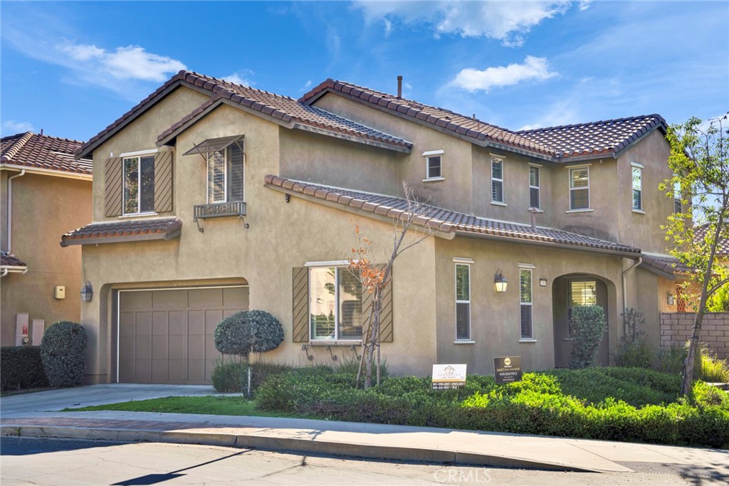 MLS #OC25274482 image #1