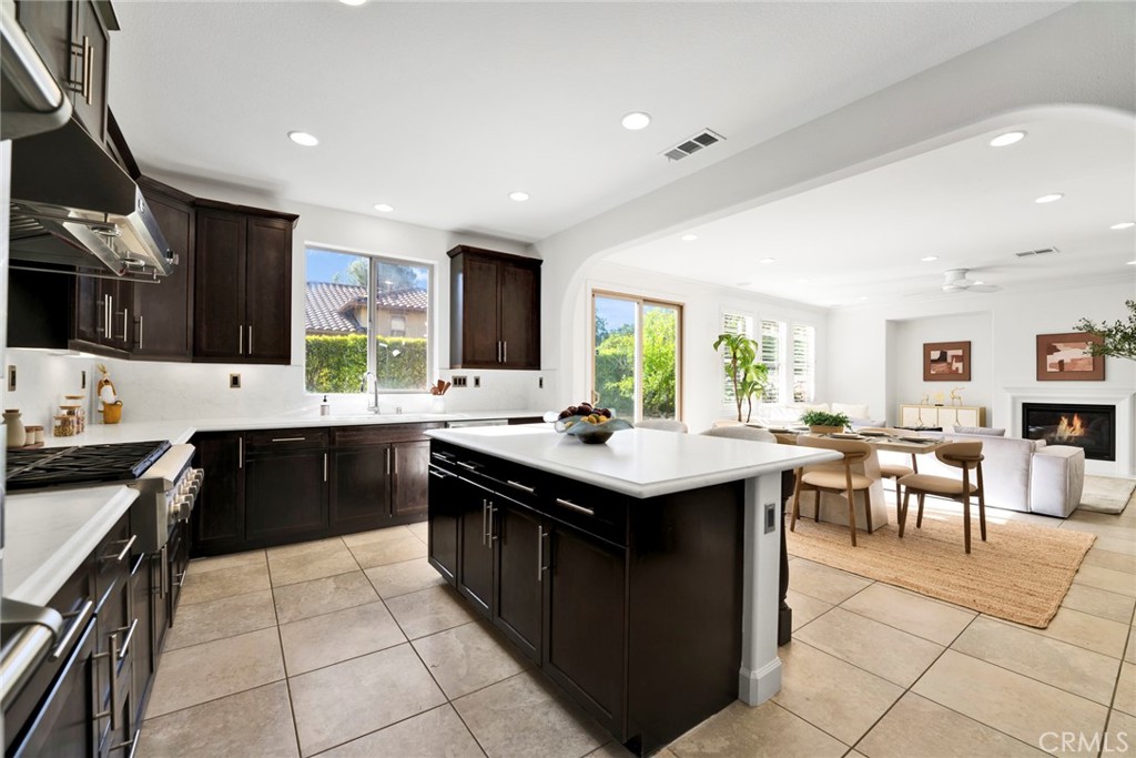 MLS #OC25274482 image #10