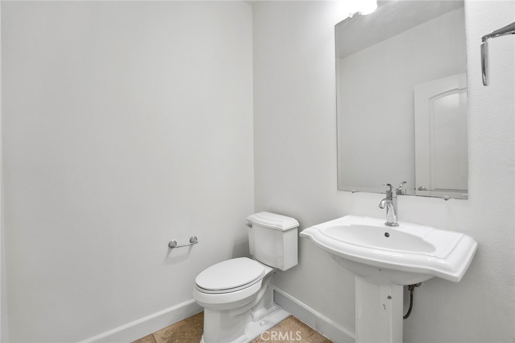 MLS #OC25274482 image #15