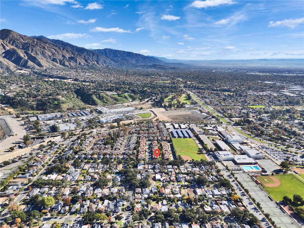 MLS #OC25274482 image #33