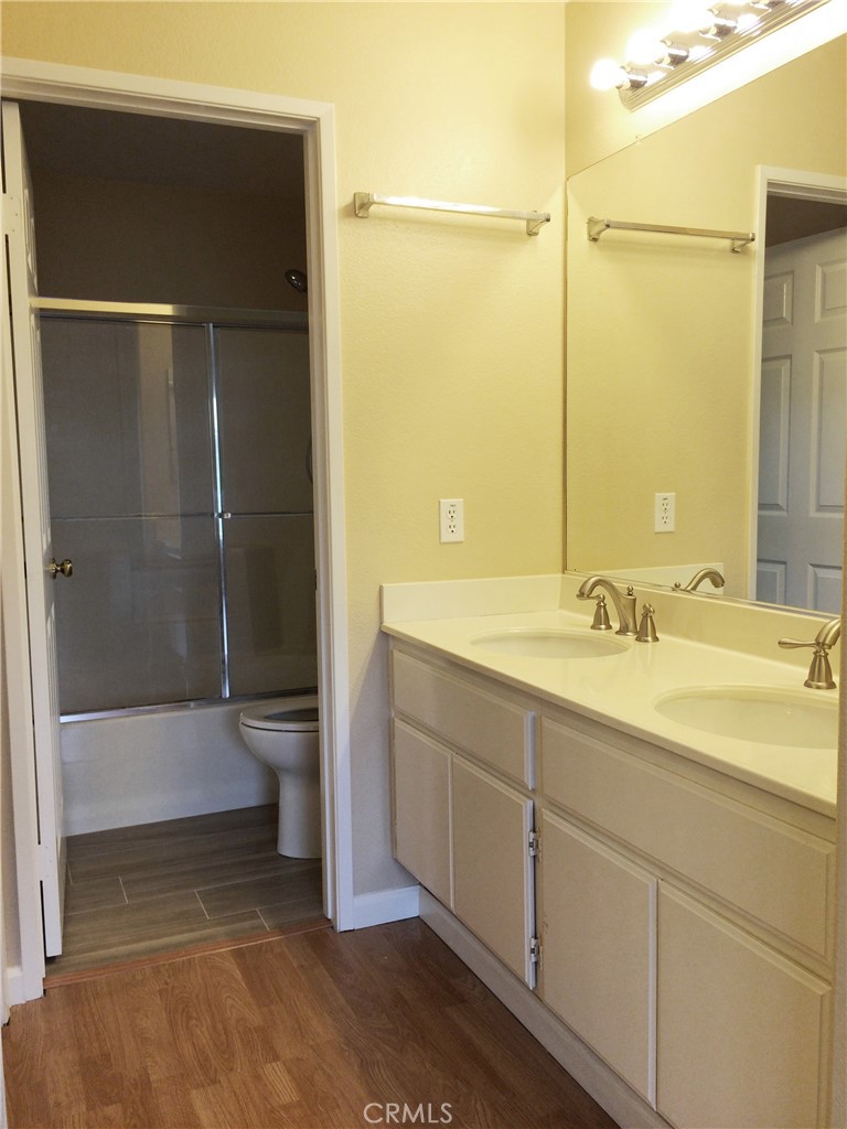 MLS #OC25274494 image #8