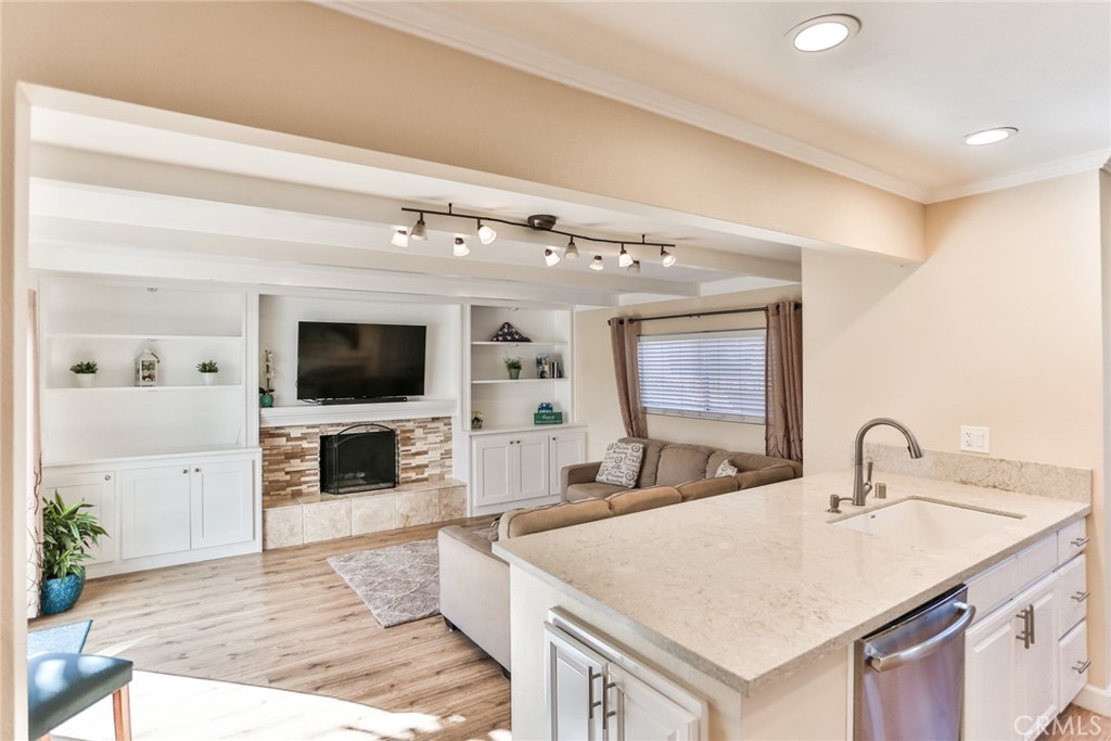 MLS #OC25274548 image #11