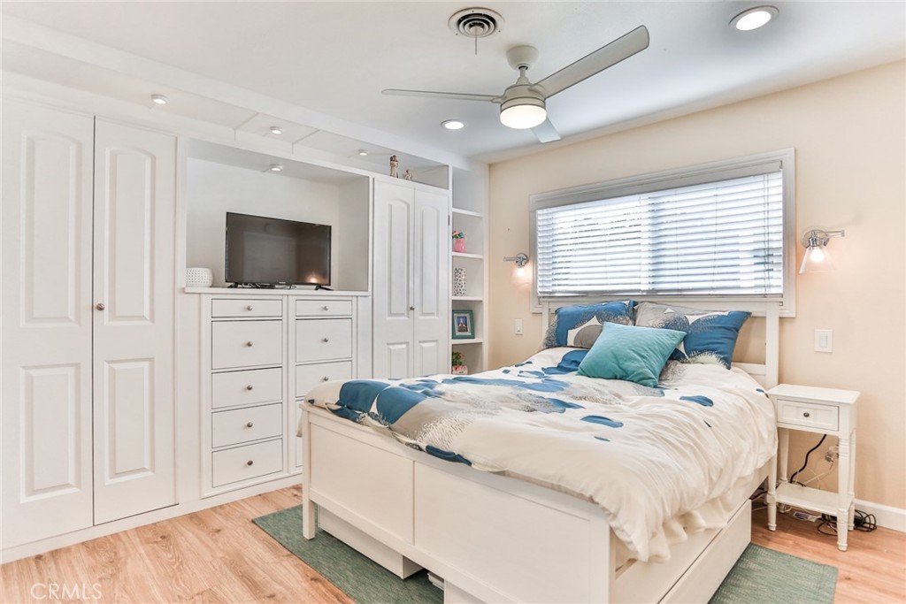 MLS #OC25274548 image #19