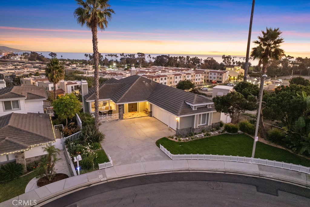 MLS #OC25274560 image #1