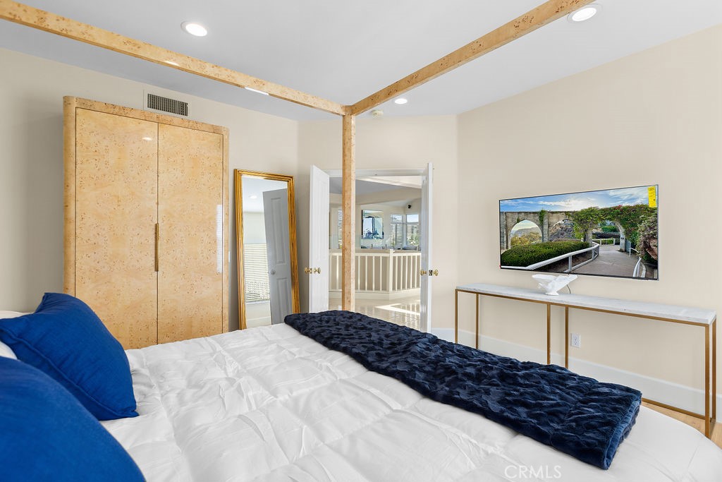 MLS #OC25274560 image #16