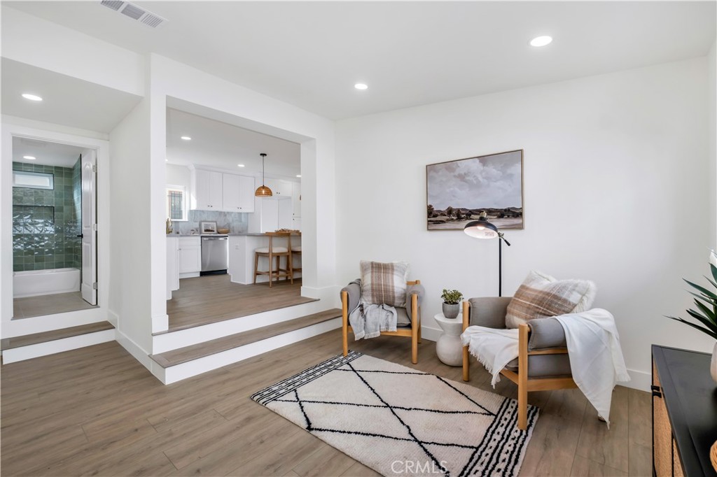 MLS #OC25274561 image #13