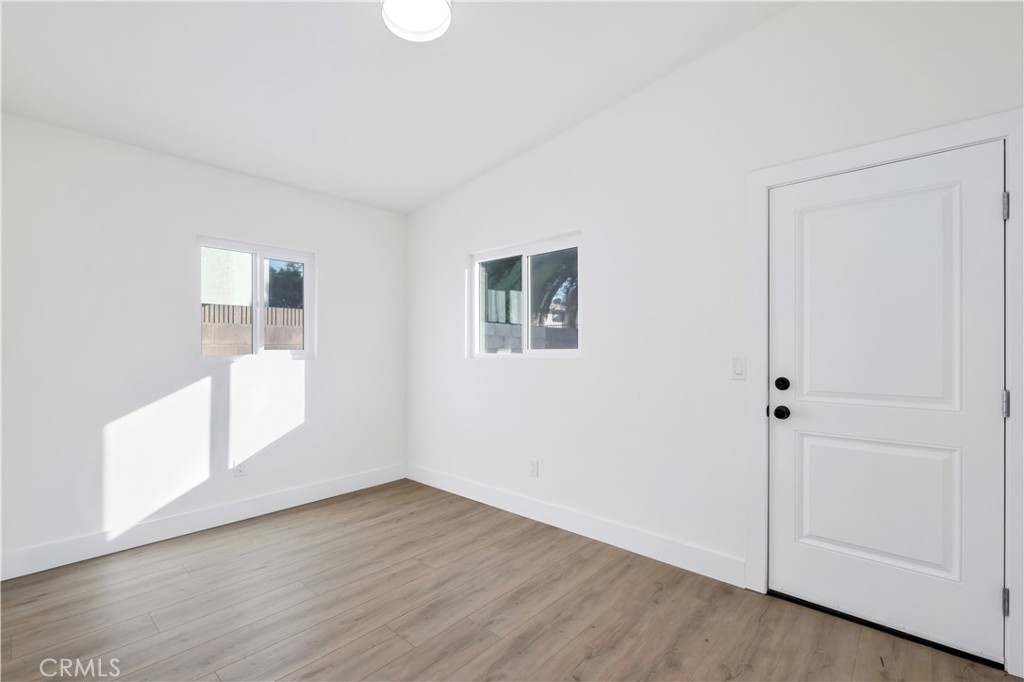 MLS #OC25274561 image #16