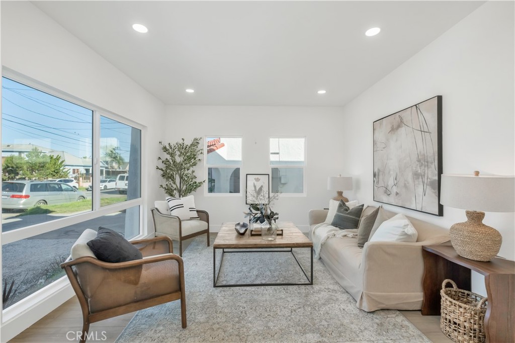 MLS #OC25274561 image #5