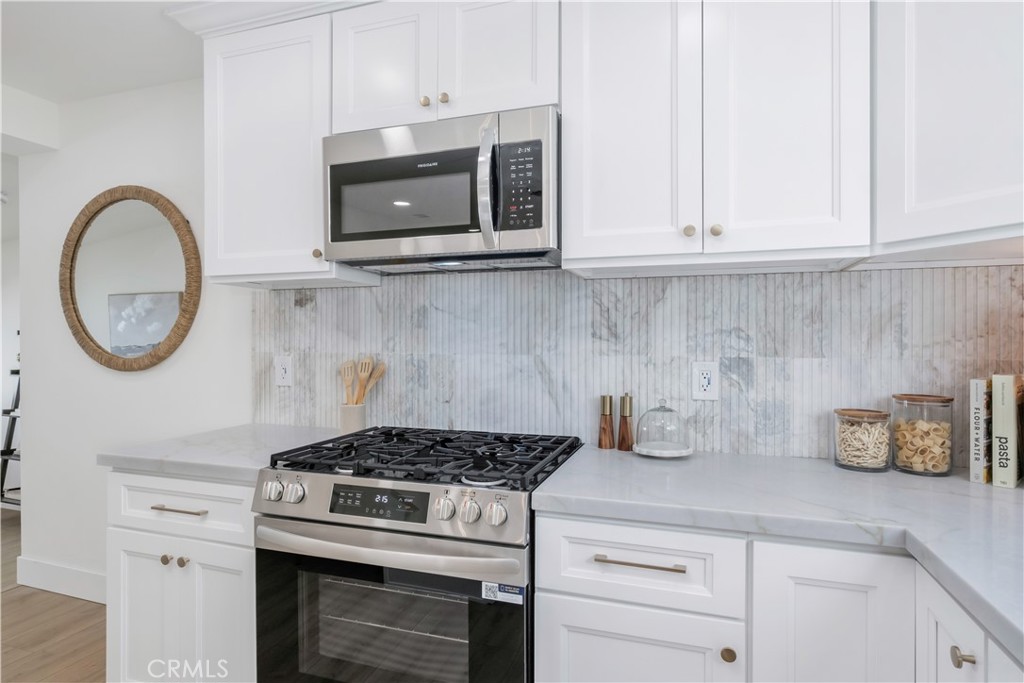 MLS #OC25274561 image #8