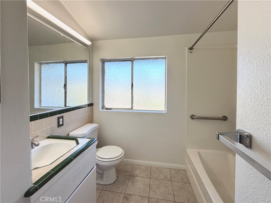 MLS #OC25274562 image #6