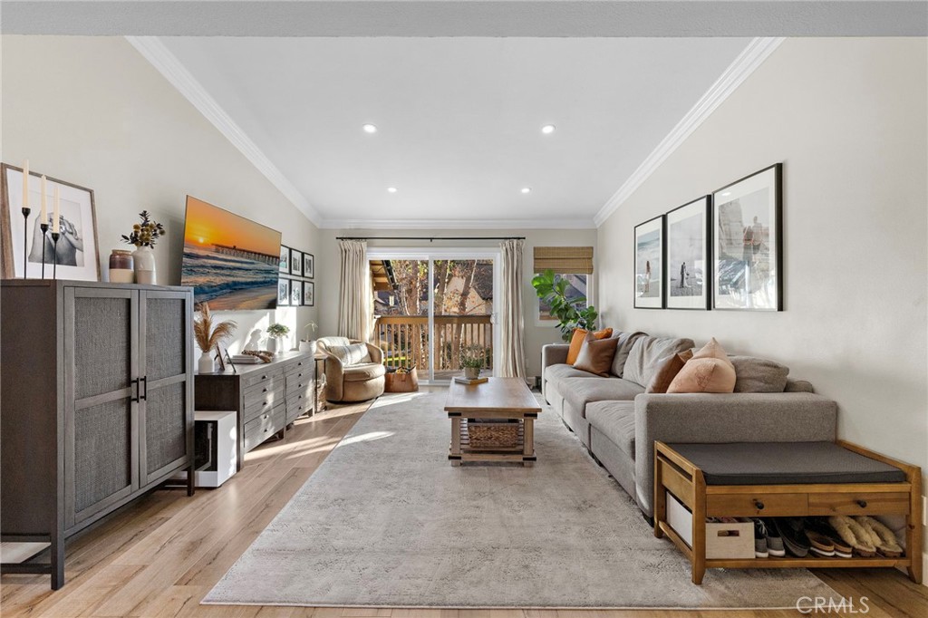 MLS #OC25274566 image #1