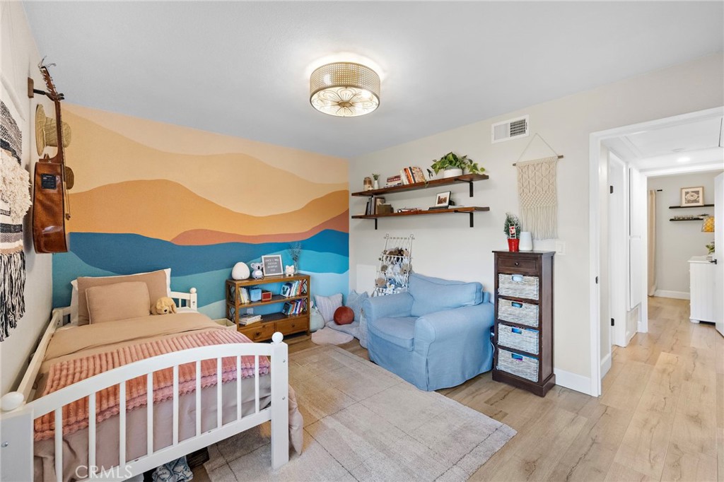 MLS #OC25274566 image #15