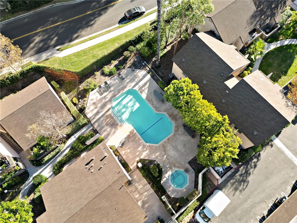 MLS #OC25274566 image #23