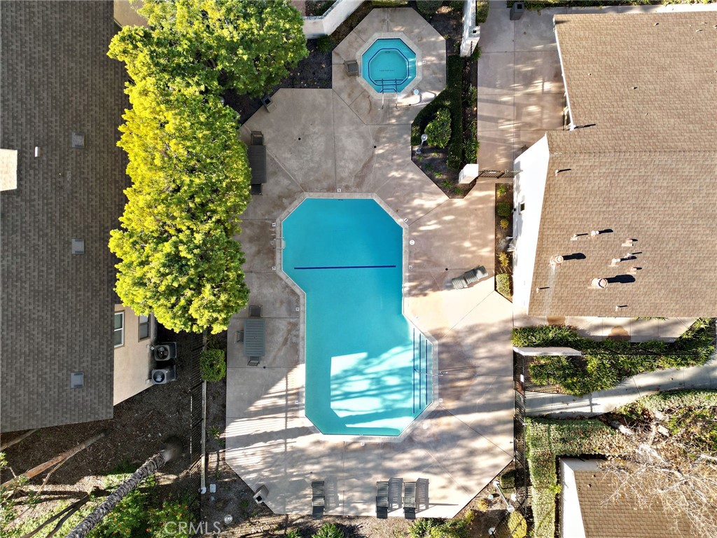 MLS #OC25274566 image #24