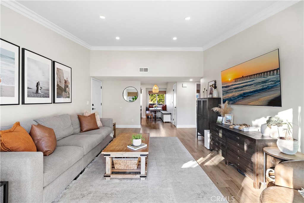 MLS #OC25274566 image #3