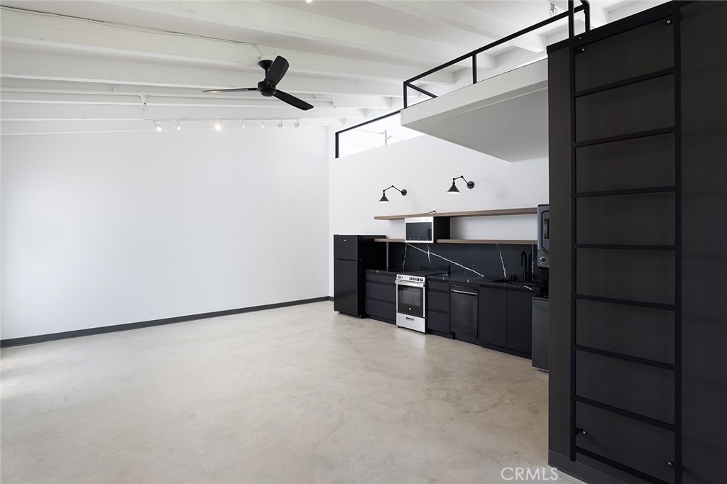 MLS #OC25274572 image #12