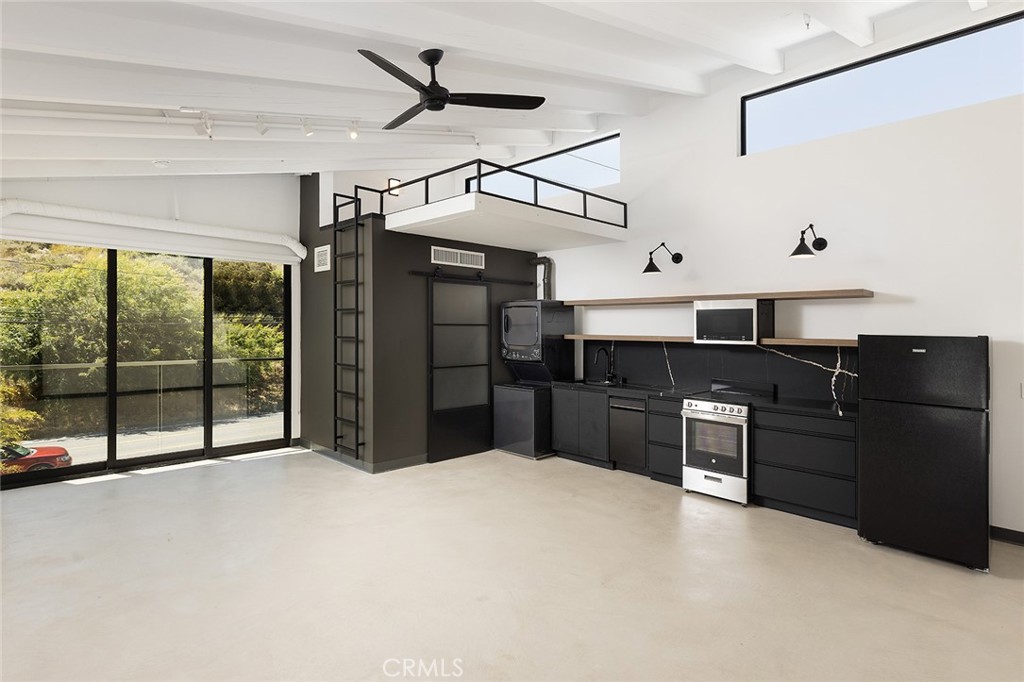 MLS #OC25274572 image #17