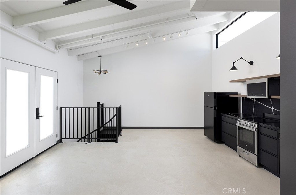 MLS #OC25274572 image #23