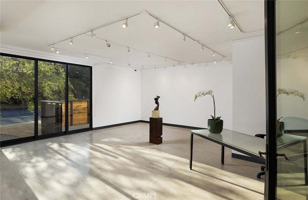 MLS #OC25274572 image #40