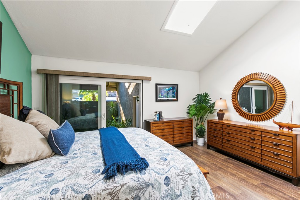 MLS #OC25274592 image #15