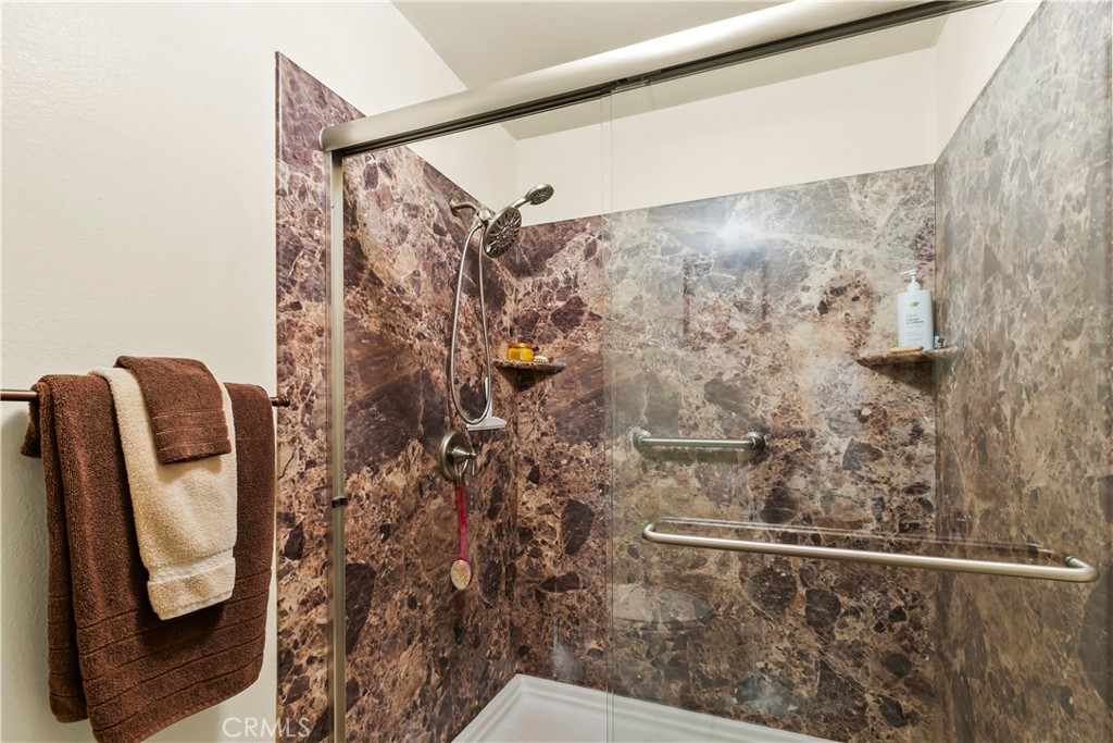 MLS #OC25274592 image #19