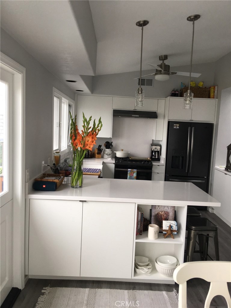 MLS #OC25274631 image #11