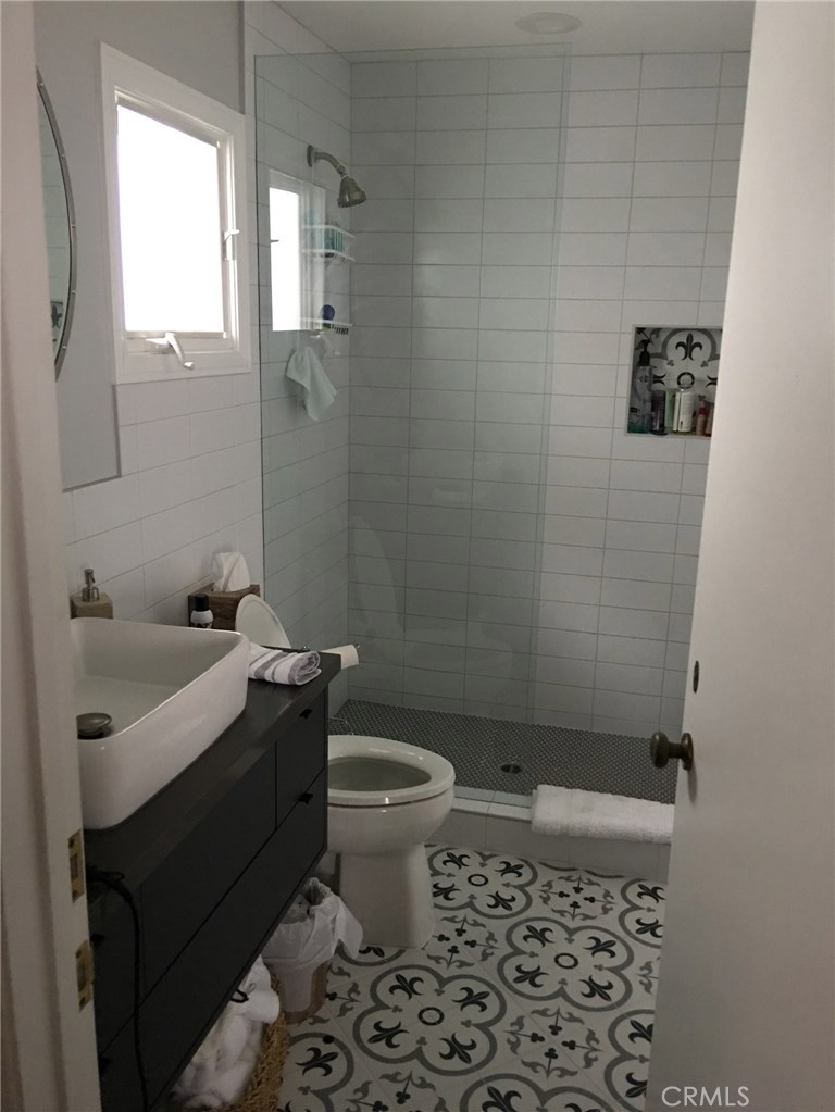 MLS #OC25274631 image #17