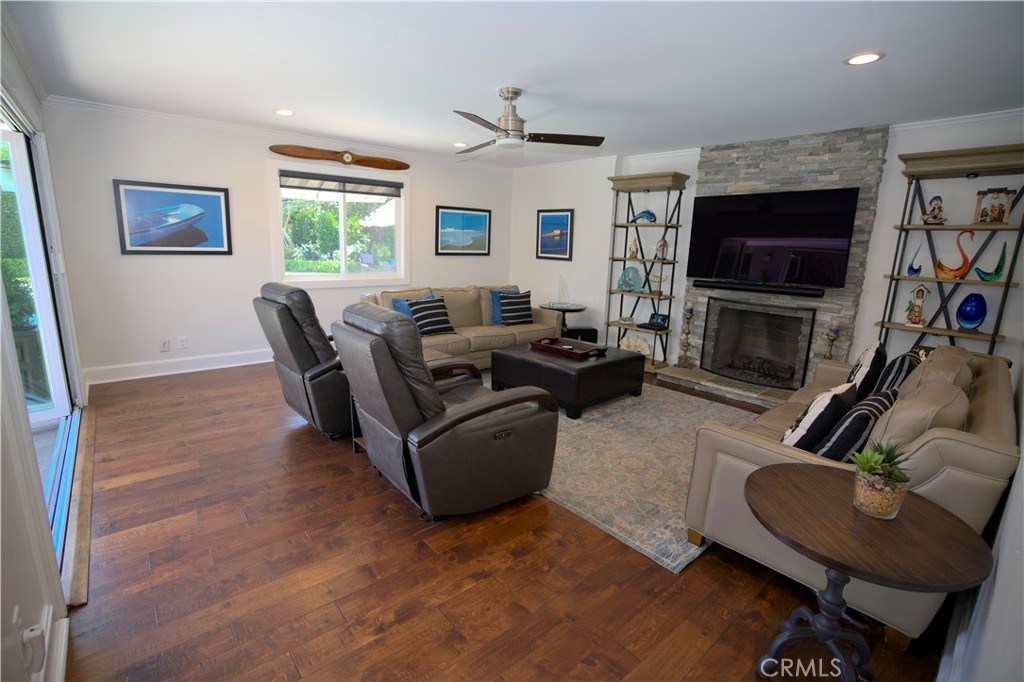 MLS #OC25274652 image #12